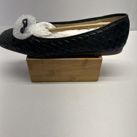 Bernardo Gwynn Woven Navy Glove Leather Ballet Flats SZ 8.5 New in Box - Picture 1 of 9